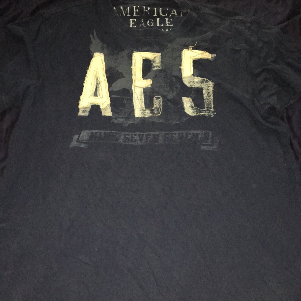 Men’s size L American eagle t shirt